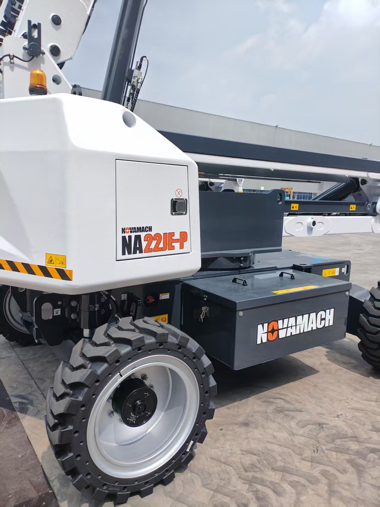 KELUCK TYRE Solid OTR Tires Successfully Enter the European Market, Gaining Acclaim in Belgium